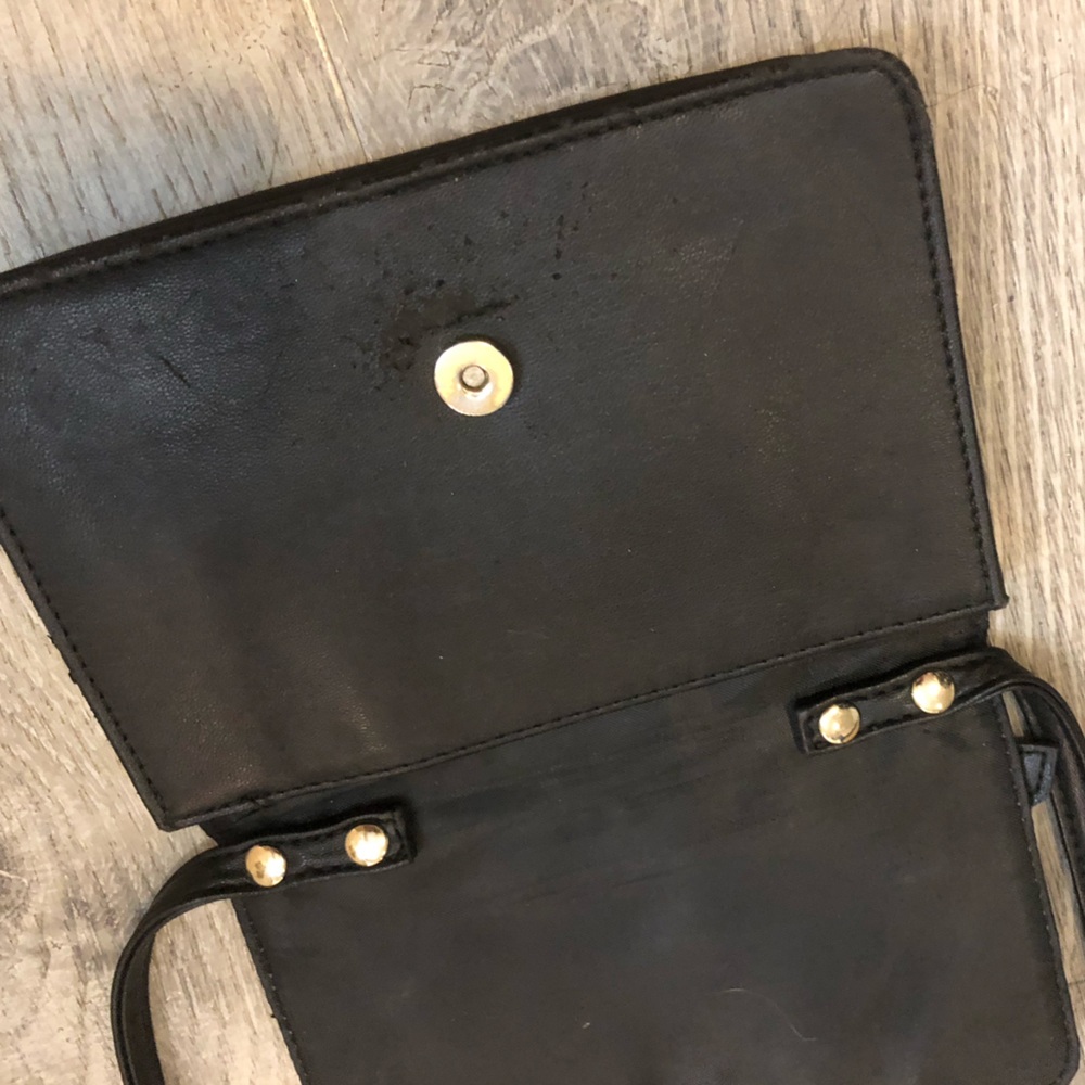 Guess-Leather Purse - Picture 6 of 7